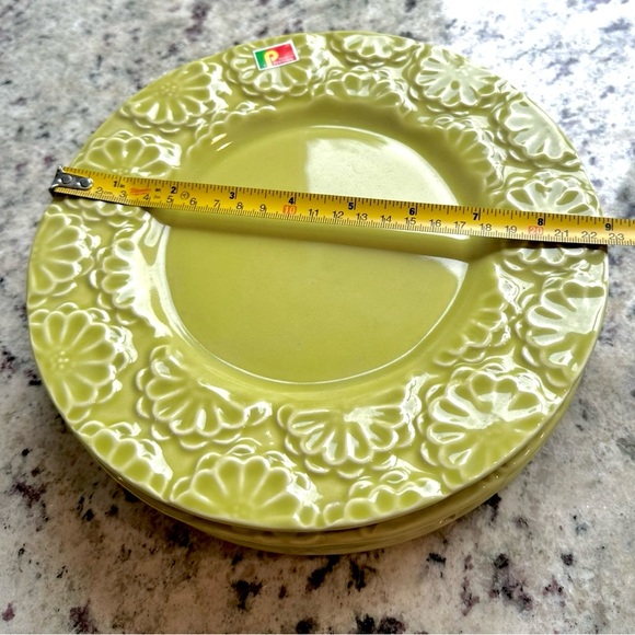 🦋Pier 1 Set of 4 Amadora Green salad Plate’s - Picture 2 of 8